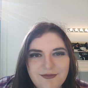 Meet your Posher, Becca